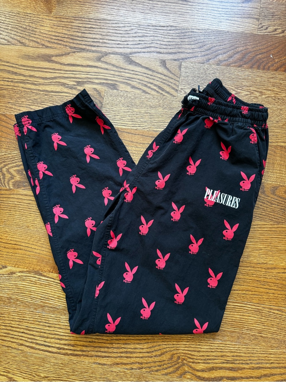 PLEASURES x Playboy Bunny Print Lounge Pants Black Red Men’s M